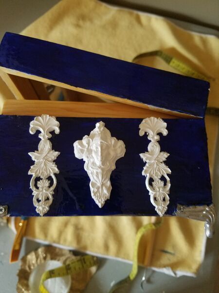 File:Miniature Plaster Decorations.jpg