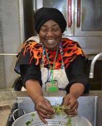 Maria Beatriz la Mora cooking